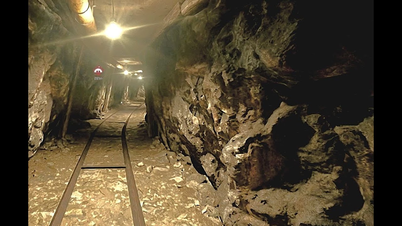 secret tunnel behind enemy line weapons build cod mw2 lockwood mk2