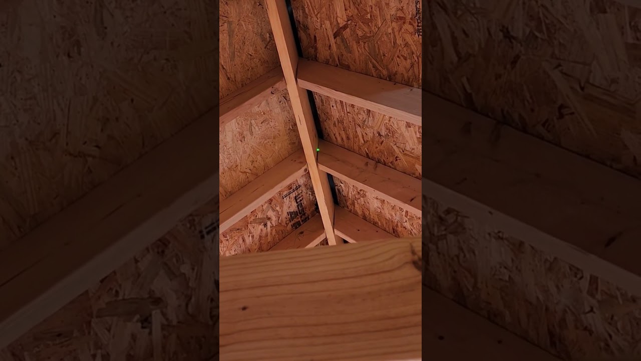 Стропила из коньковой доски не закреплены должным образом. #integrityairatl #milliondollarinspect...