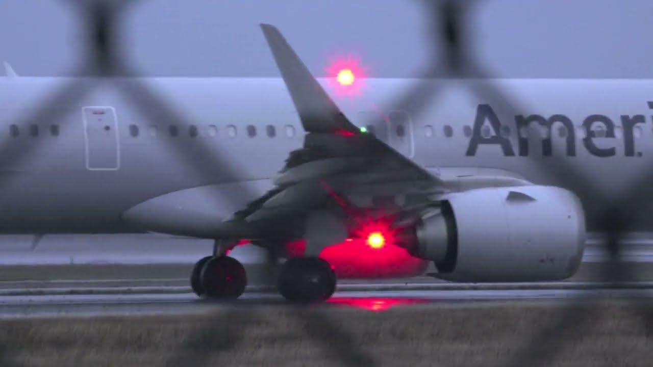 Tuesday Rainy Day Plane Spotting at Seattle Tacoma International Airport