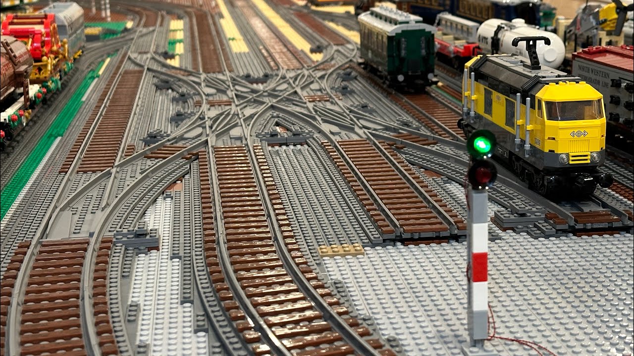 LEGO Trains - Automatic Signal Lights For Trains