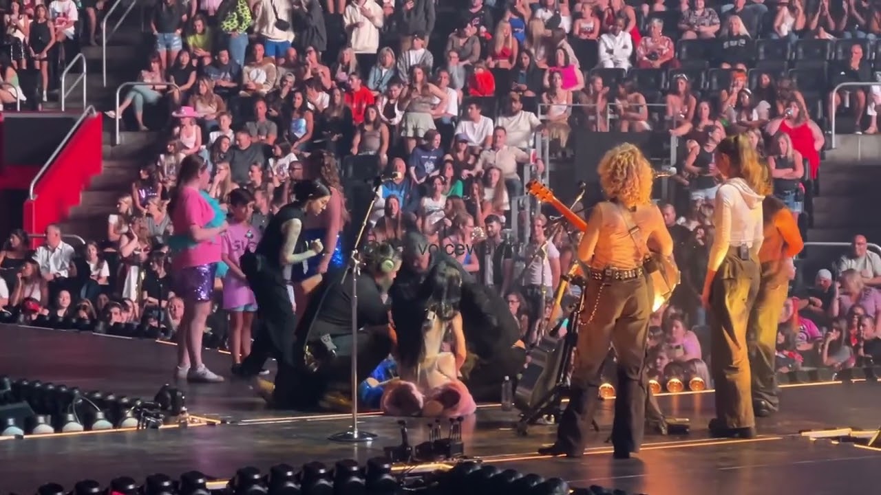Fan collapses on stage during Katy Perry LifeTimes Tour in Detroit, Michigan 