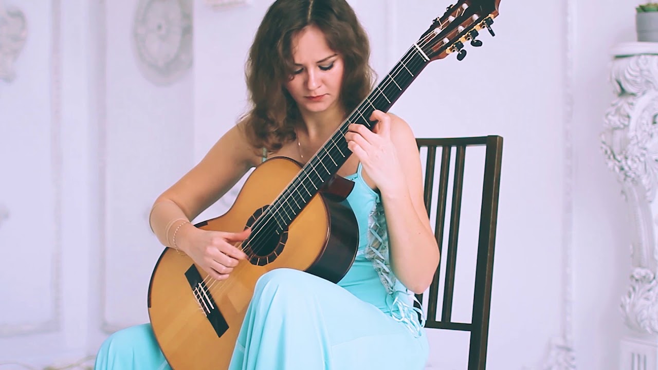 Ekaterina Pushkarenko plays A.Barrios Vals op.8 № 3