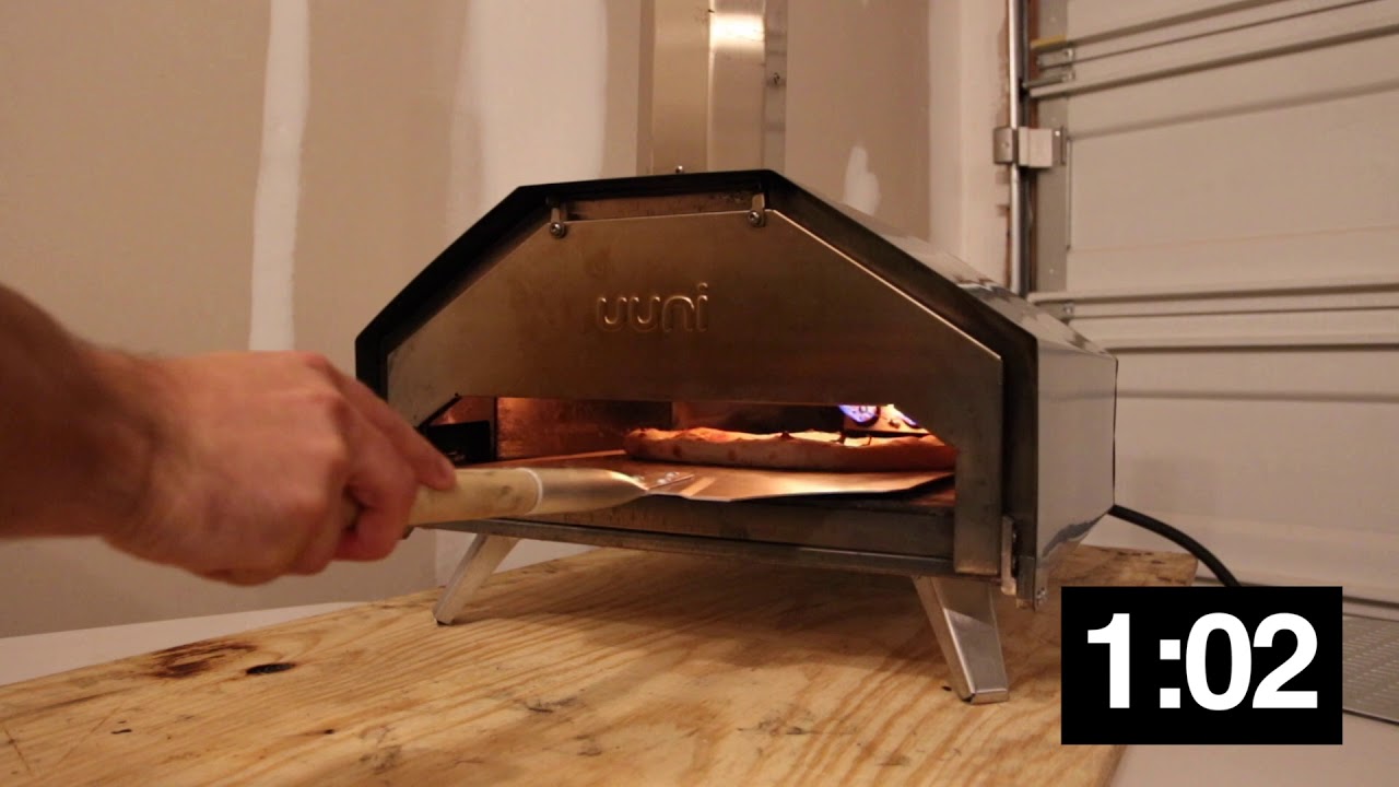 Baking a Margherita Neapolitan Pizza in the Uuni (Ooni) Pro with Gas Burner