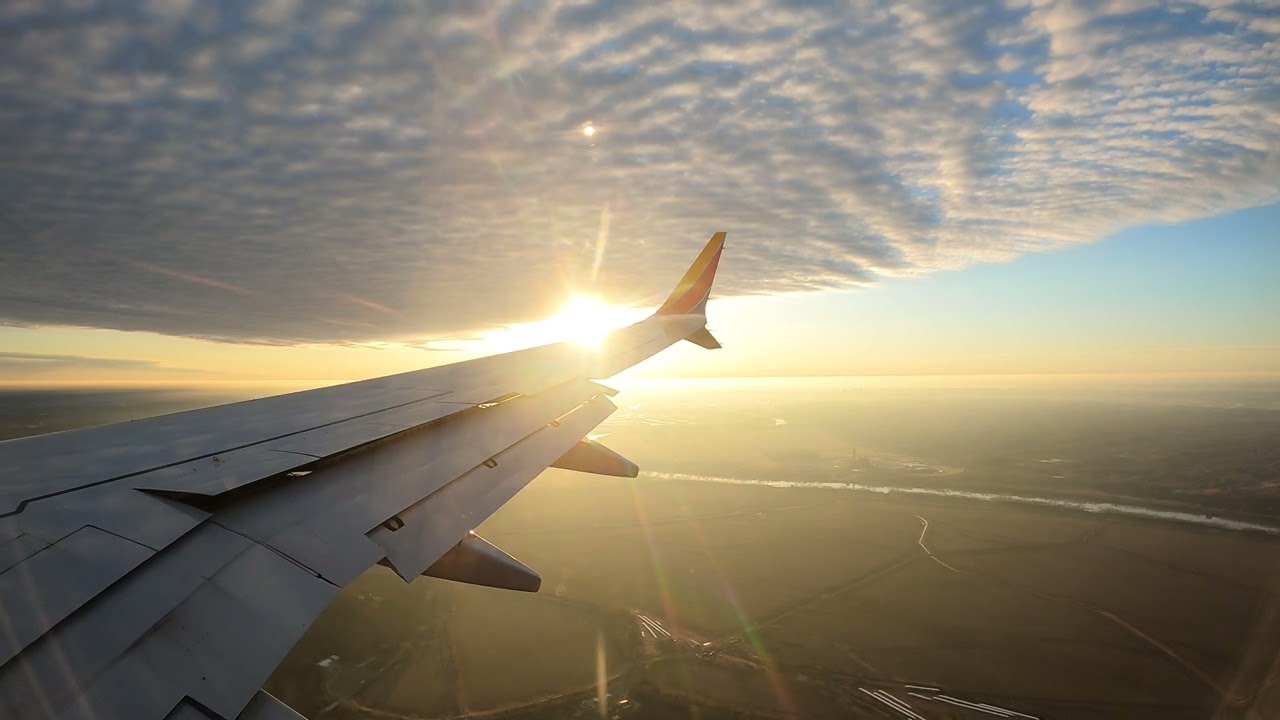 Beautiful Morning Landing | Southwest Airlines 737 MAX 8 arrival into Kansas City | 4K