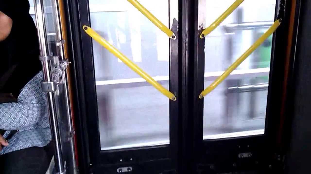 Transjakarta: TMB-38 Door opening and closing sounds