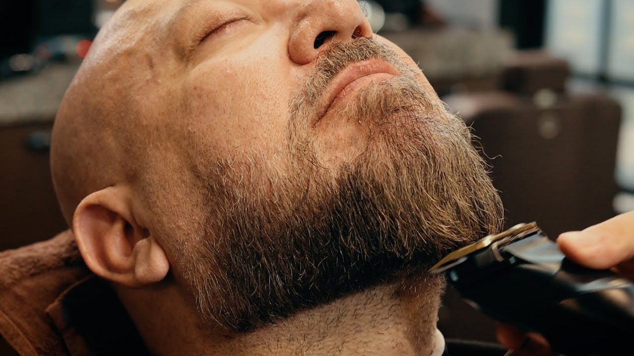 Como se faz uma verdadeira BARBA SHORT BOXED com FADE lateral | Na Barbearia