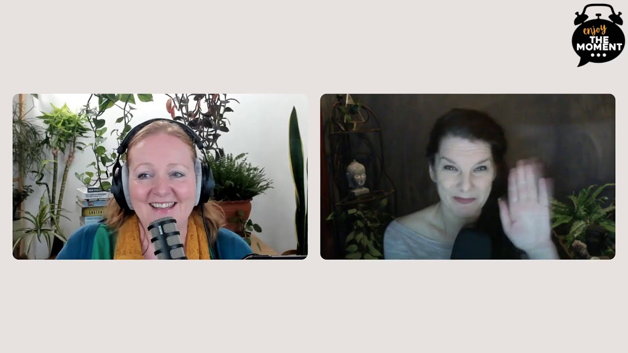 Ep70 - &lsquo;The Moment&rsquo; with Carl and Louisa Munson. Your light-hearted daily Livestream!