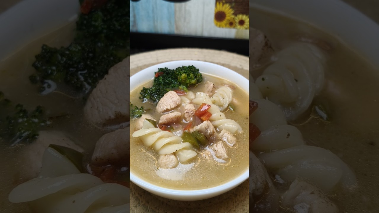 chicken soup 🍜/chicken soup with broccoli/Veg mix chicken soup recipe.