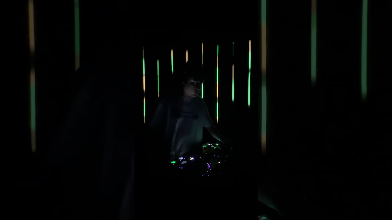 🔻 Rising deep techno 