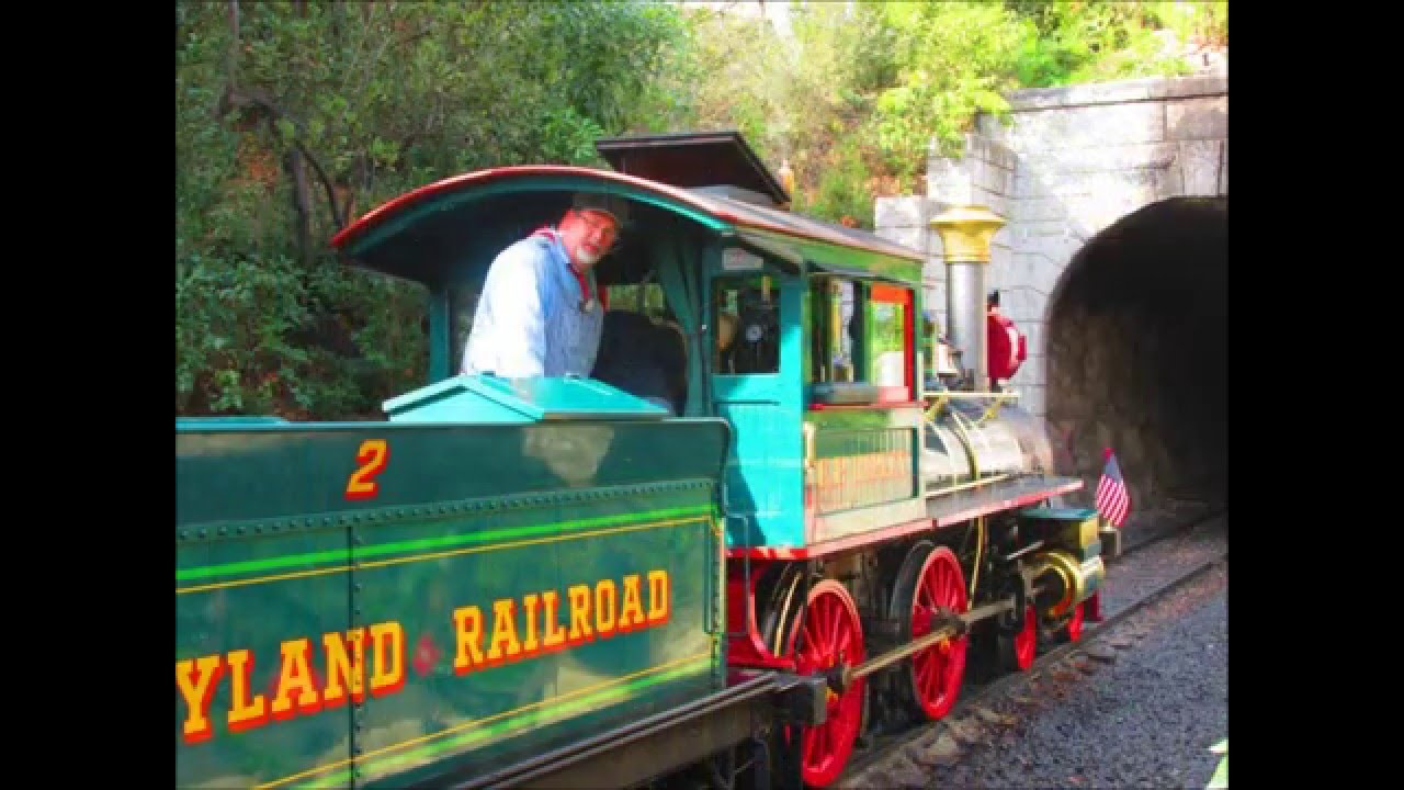 The Disneyland Railroad 12/20-21-22/15  slideshow