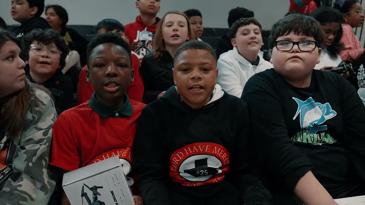 Team Hope 25 Years of Giving Christmas Event, Master P & His Son Mercy Miller Gave Thousands Of Toys