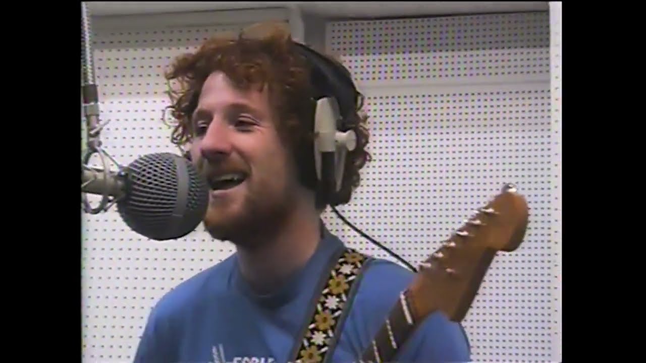 Willie J Healey - Little Sister (Live at Toe Rag Studio)