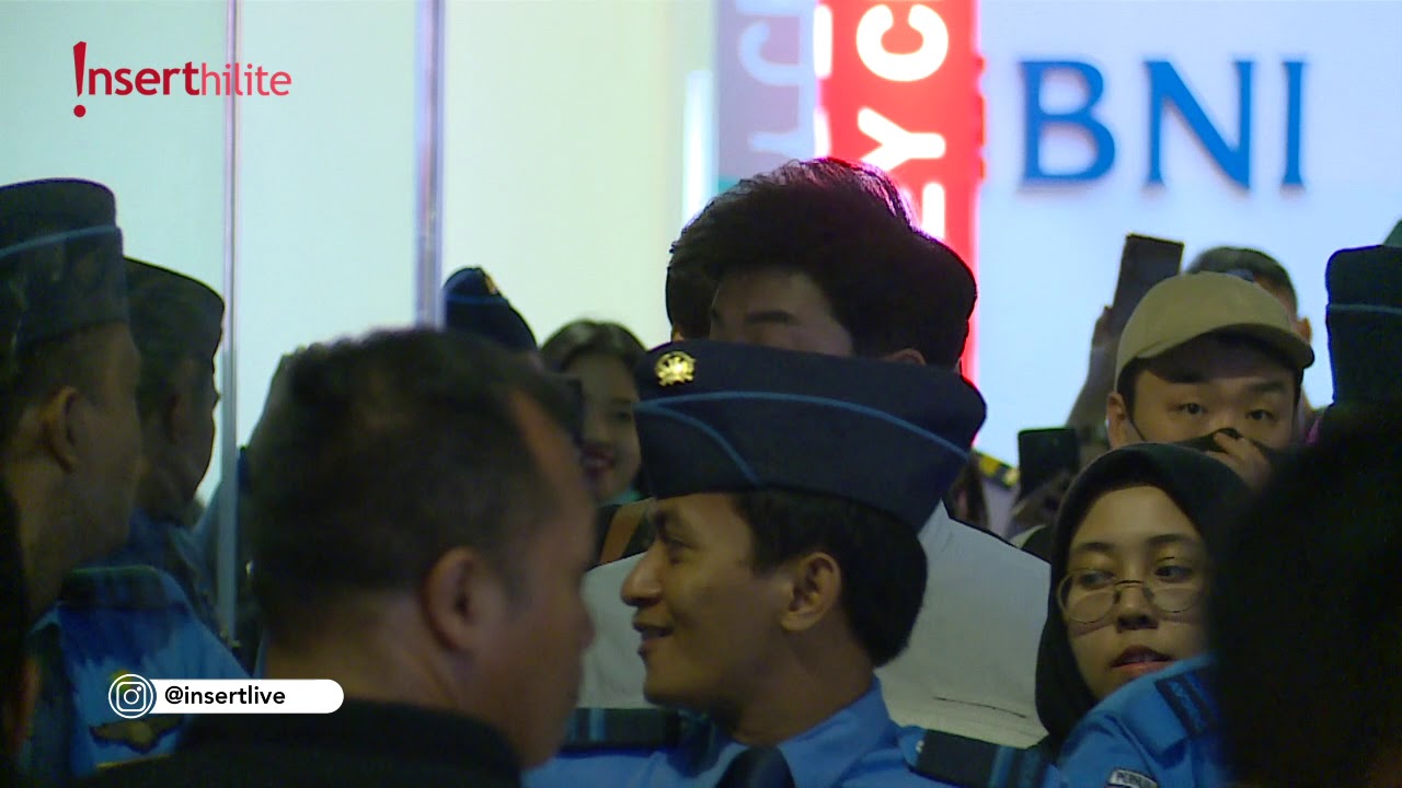 Heboh Tapi Tertib, EXO-L Histeris Saat EXO Tiba di Jakarta