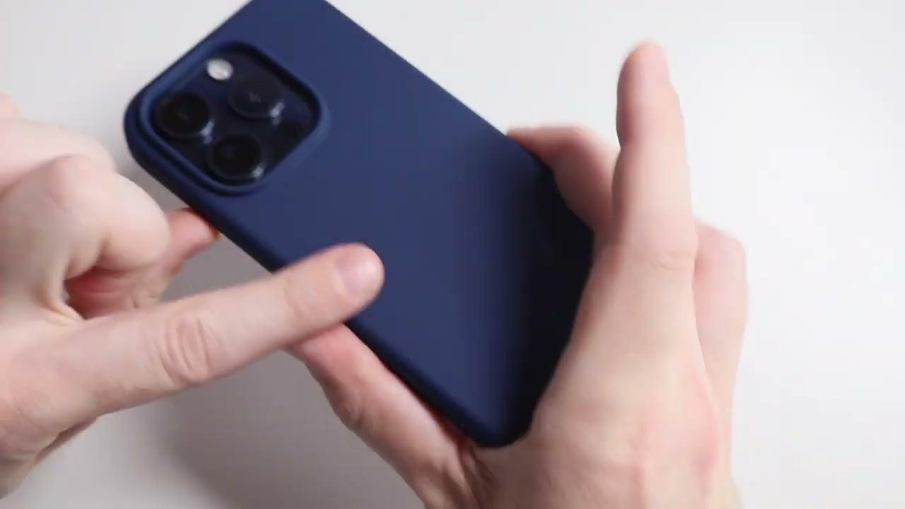 Распаковка чехла Jean Indigo Elago Liquid Silicone для iPhone 15 Pro и первые впечатления