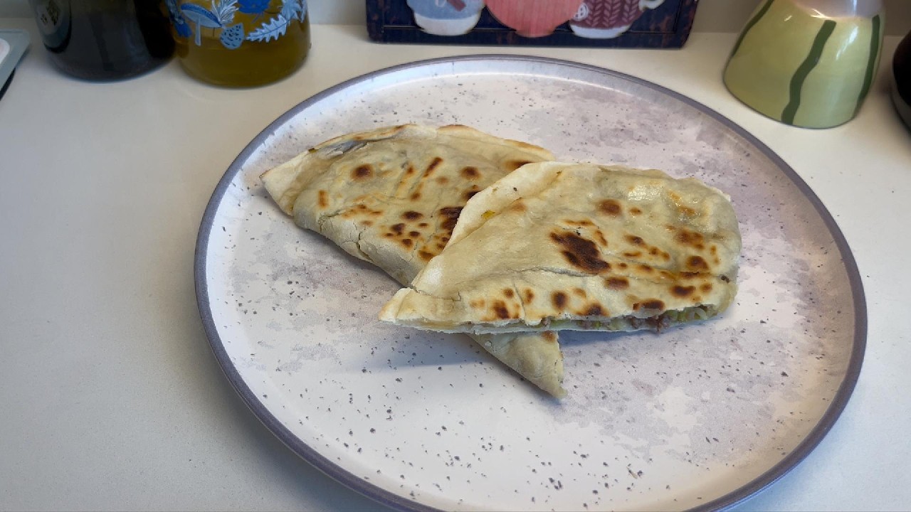 KIYMALI PIRASALI GÖZLEME TARİFİ! GÖZLEME NASIL YAPILIR?