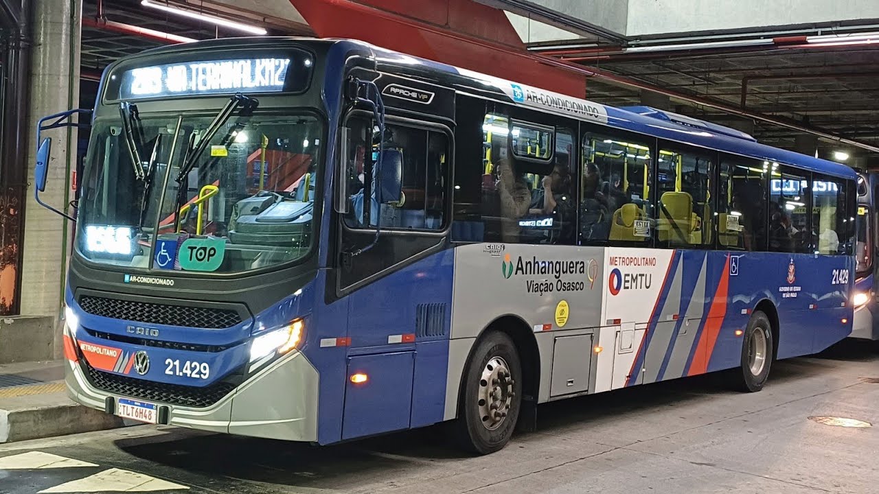 Terminal Vila Yara - Movimentação de ônibus à noite
