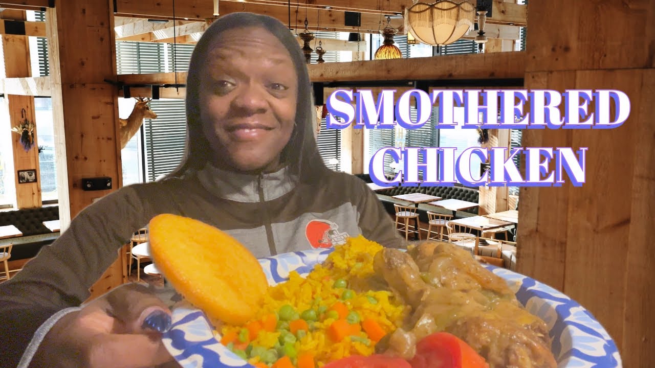 Southern Smothered Chicken Dinner 🍽️ | Ding Dong The Witch Is Gone!!! 🙌🏾