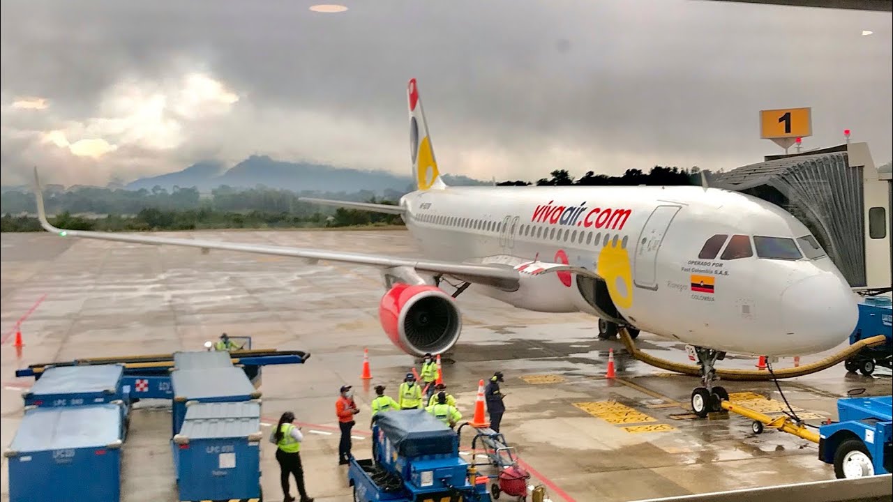 Sunset View's Throwback - Viva Air's Airbus A320 landing at Bogota Colombia