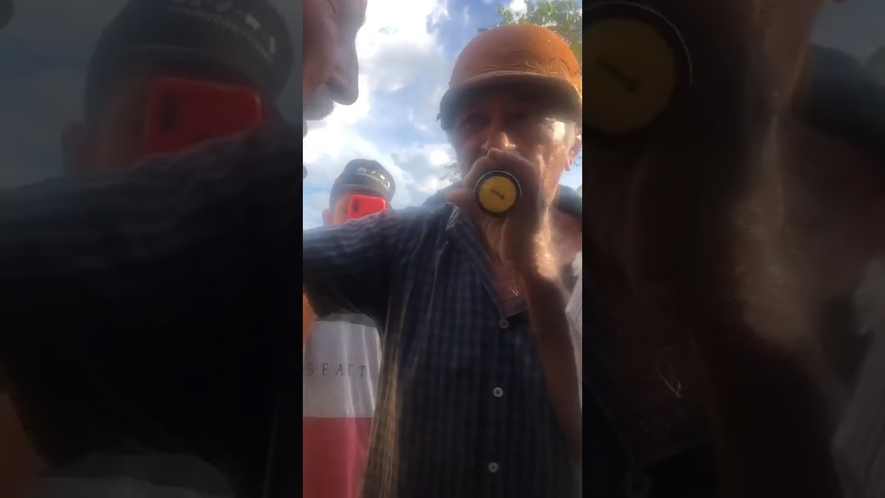 Zé vaqueiro e Vicente no parque São Francisco terra do boi