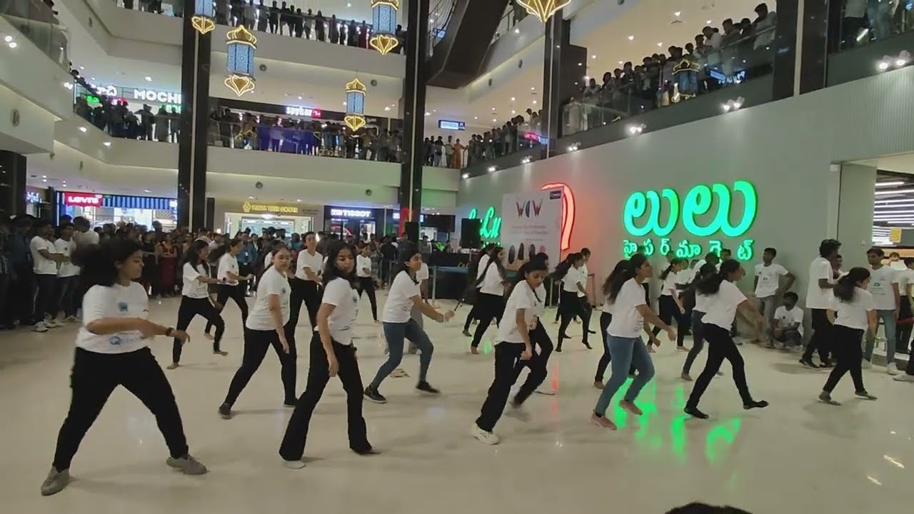 JNTUH FLASHMOB | CSE - QUEST 2024 LuLu Mall Hyderabad | relax and enjoy the performance of CSE