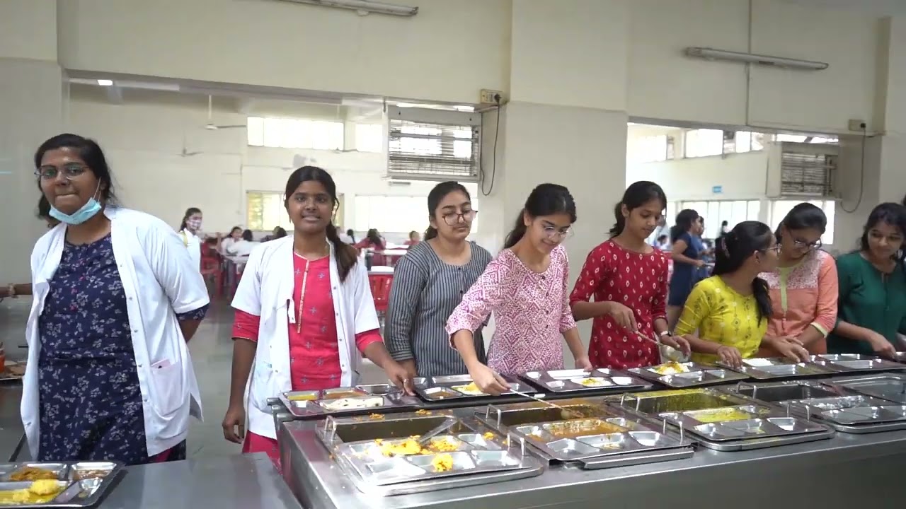 GIRLS HOSTEL MESS