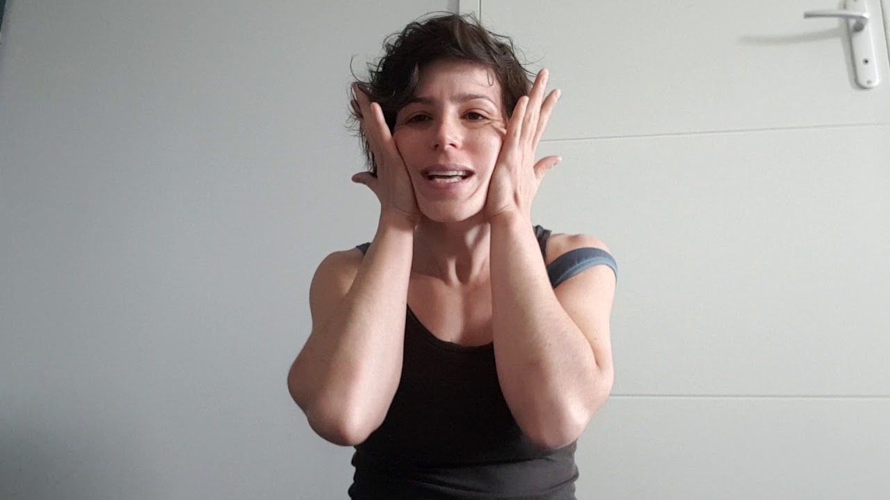 Auto-massage du visage et de la nuque