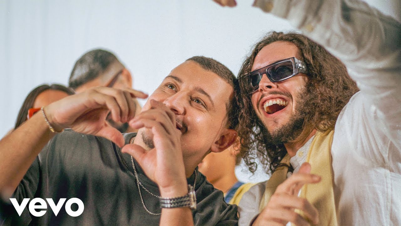 VICTIN - Deus N&atilde;o Usa Rolex (prod. Martinnz & CAIQ) | Official Music Video