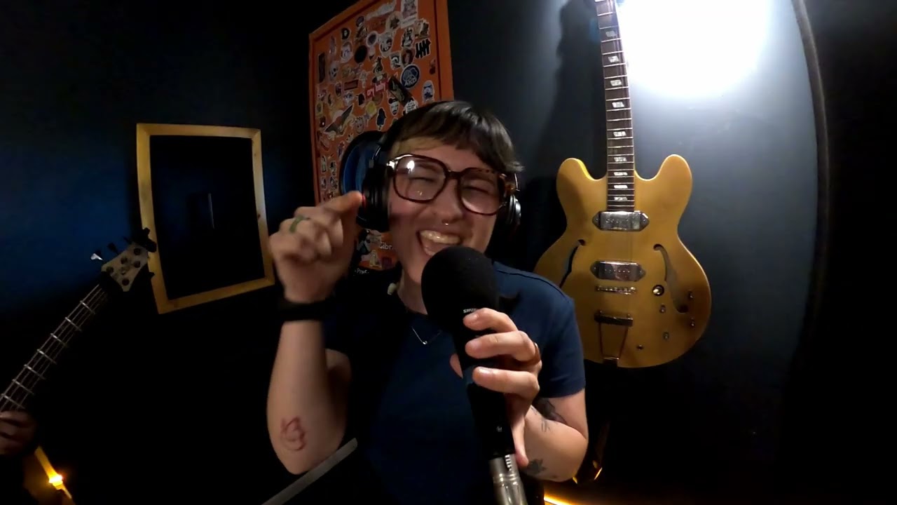 Misery Business - Paramore (Cover Black Wave)