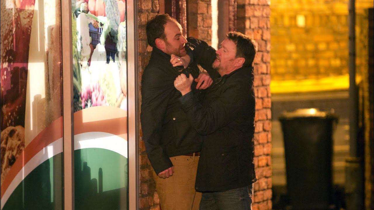 Coronation Street - Owen Armstrong Pins Tim Metcalfe Against A Wall (25th January 2013 Episode 2)