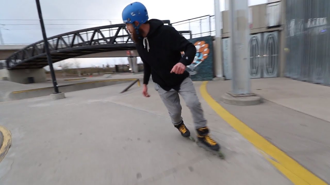 Inline Skating (rollerblading) at the skatepark