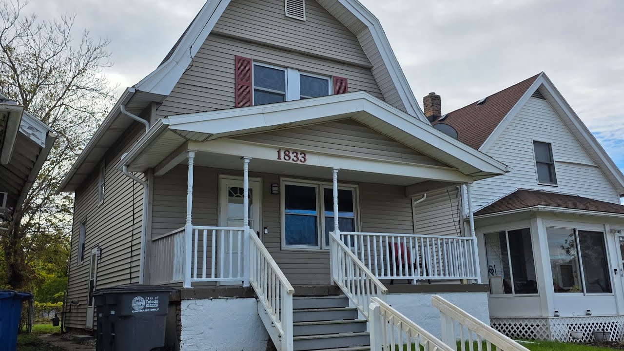 FOR SALE - 1833 Ottawa Dr. Toledo, OH 43606 - $125,000