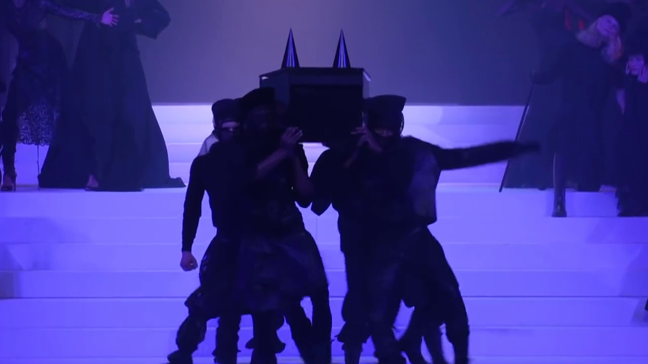 Jean-Paul Gaultier's last show but it's the funeral march from G&ouml;tterd&auml;mmerung