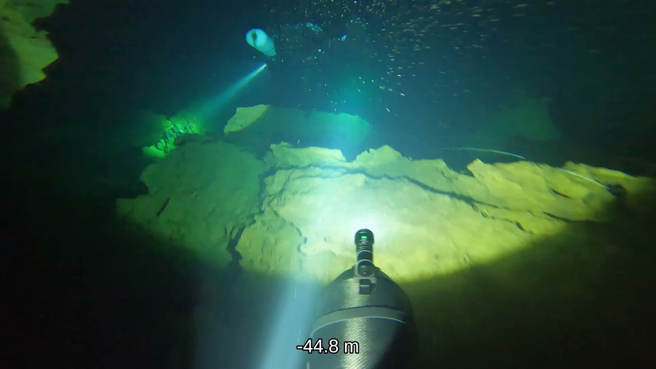 Exurgence de Gourneyras - discovering deep gallery