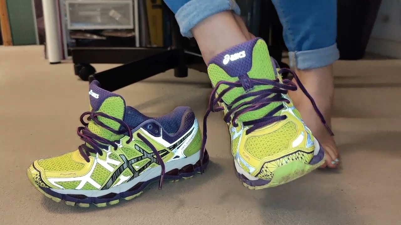Kate's Asics shoeplay