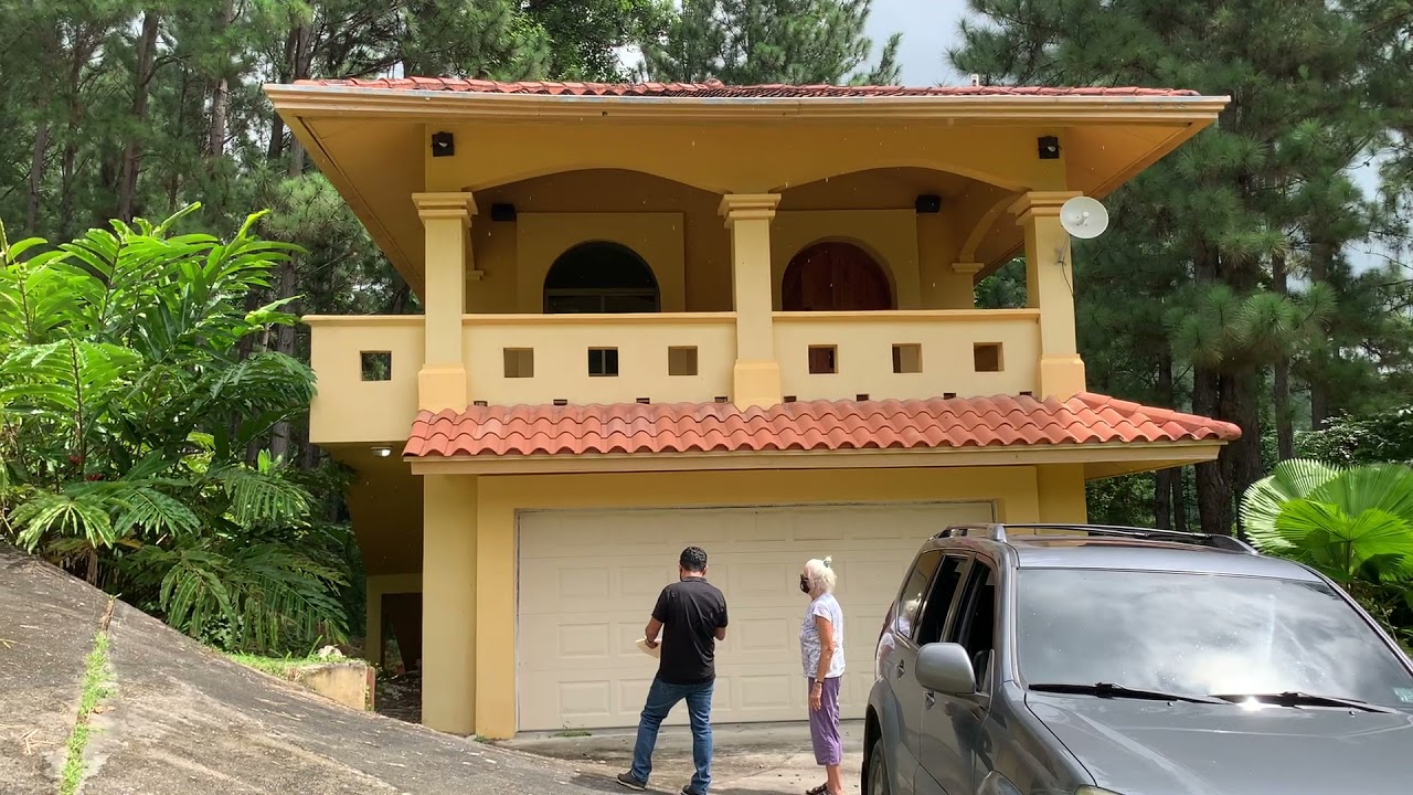 Panama Experience- Considering Retiring in Altos del Maria?  Driving to see 2 Properties For Sale.