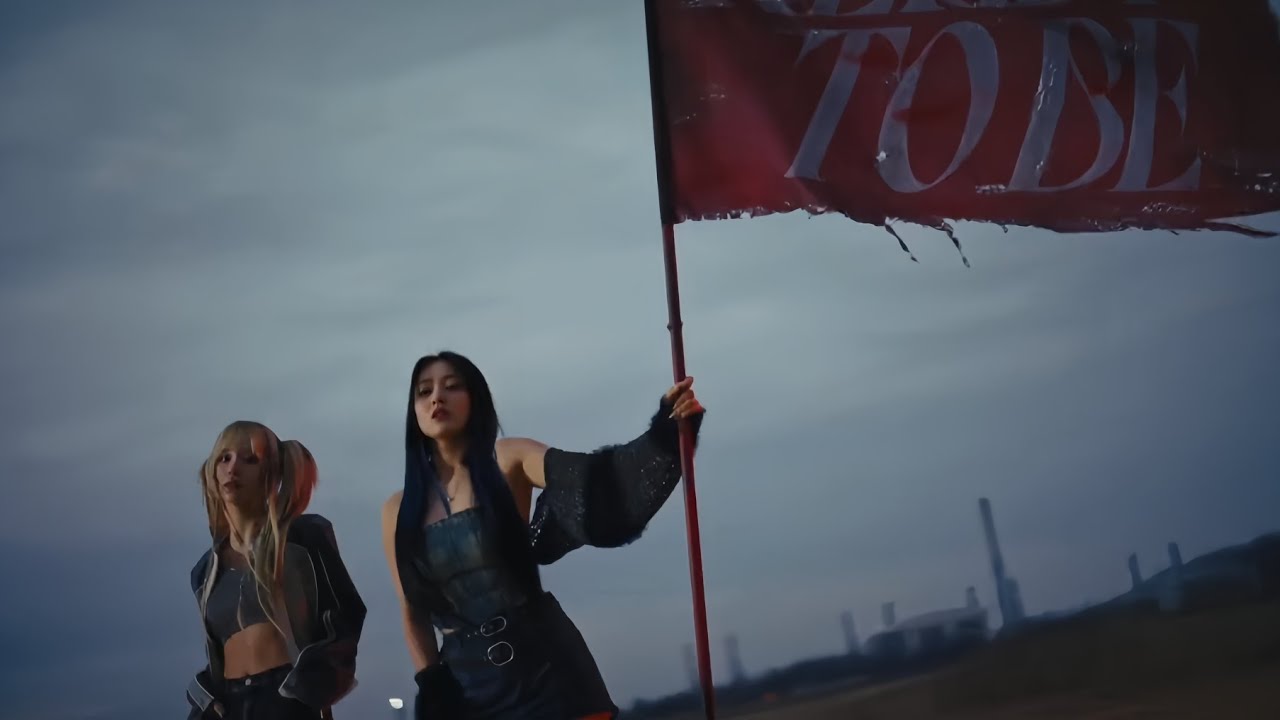 TWICE 