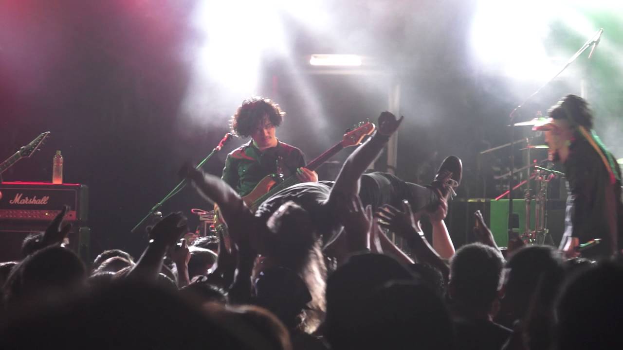血肉果汁機 Flesh Juicer-泡茶 UFO TOUR REST＋上山 Funeral