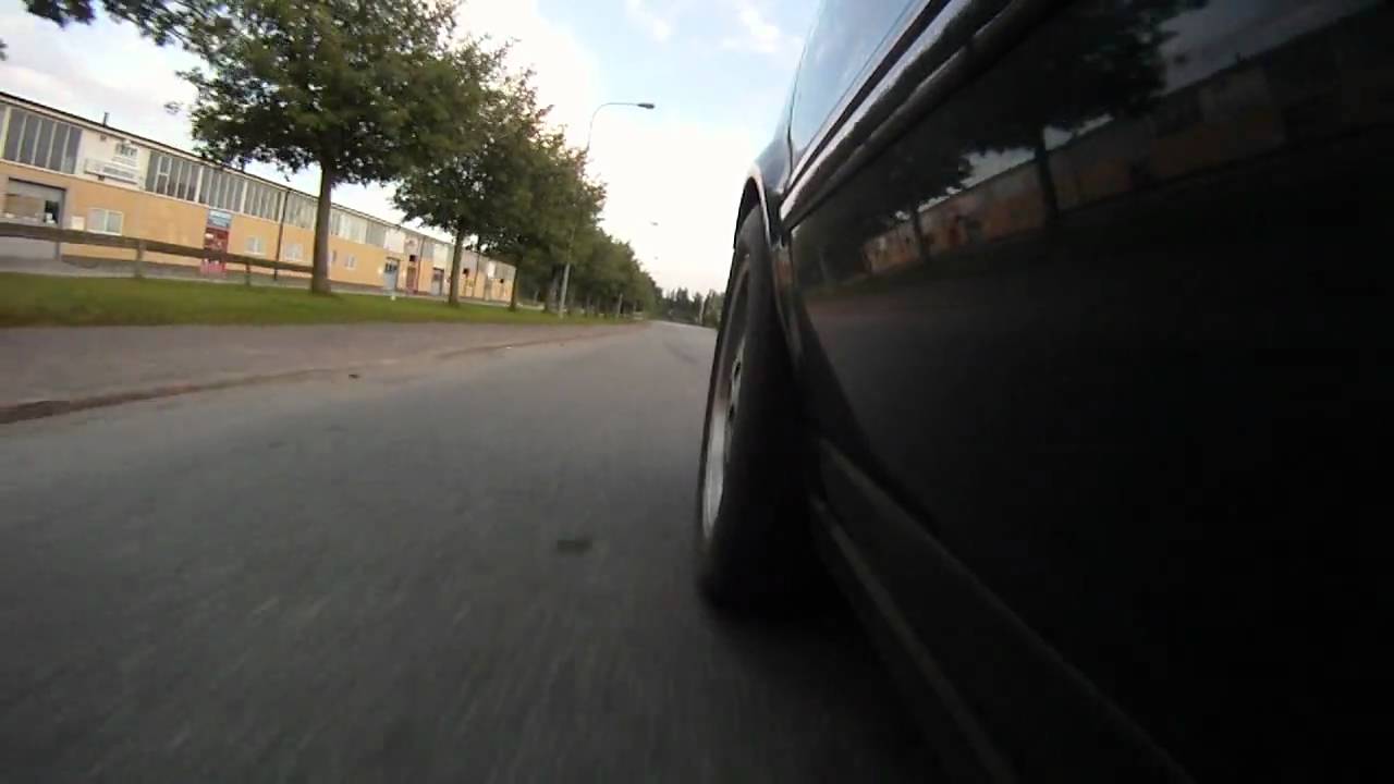 RWD Audi 5cyl laying some rubber