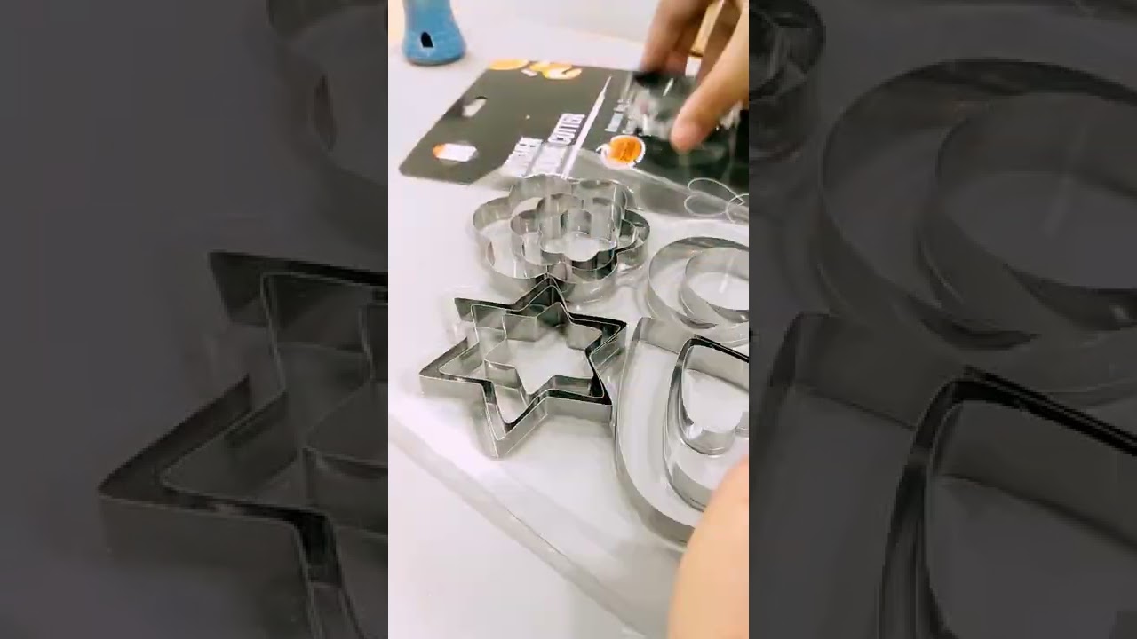Unboxing cookie cutters,cute and beautiful cookie cutters.