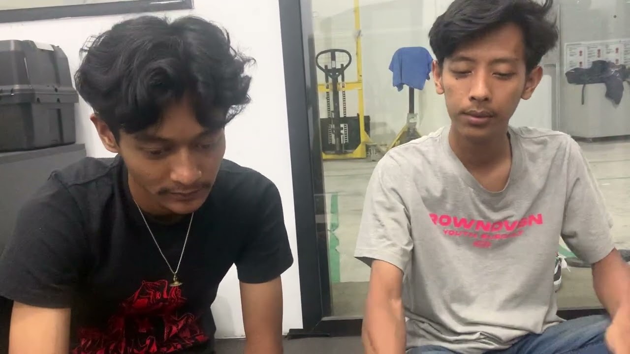 Proyek besar IOT monitoring kondisi rumah kaca tanaman hidroponik