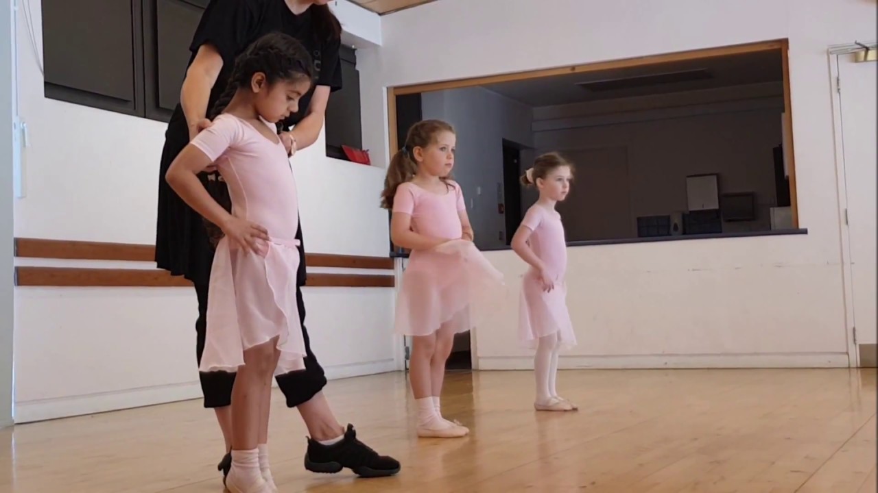 BABY BALLET CLASS - PRESCHOOL BALLET - 4 YEAR OLDS BALLET