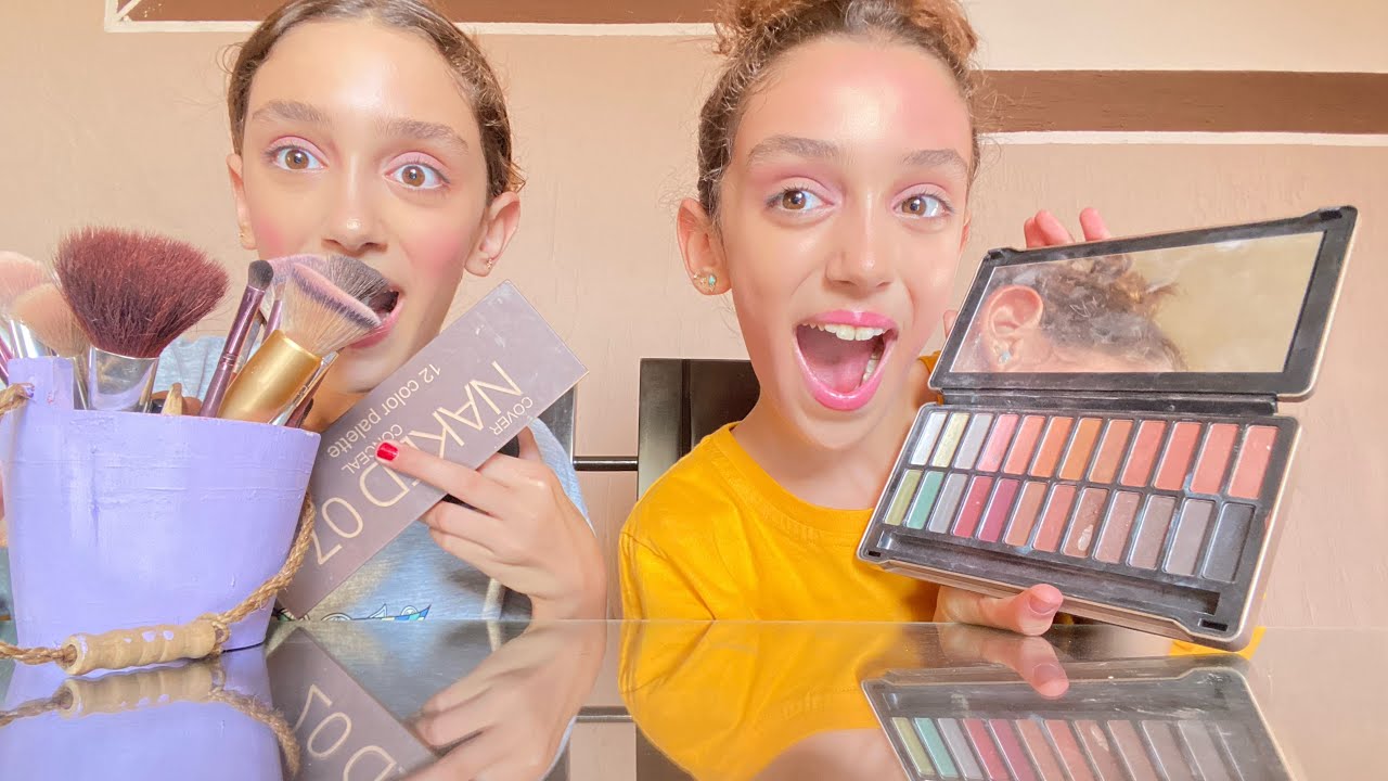 عملنا تحدي الmake up و مين بخلص اسرع و انتو رح تقيمو بالكومنتس مين احلى 