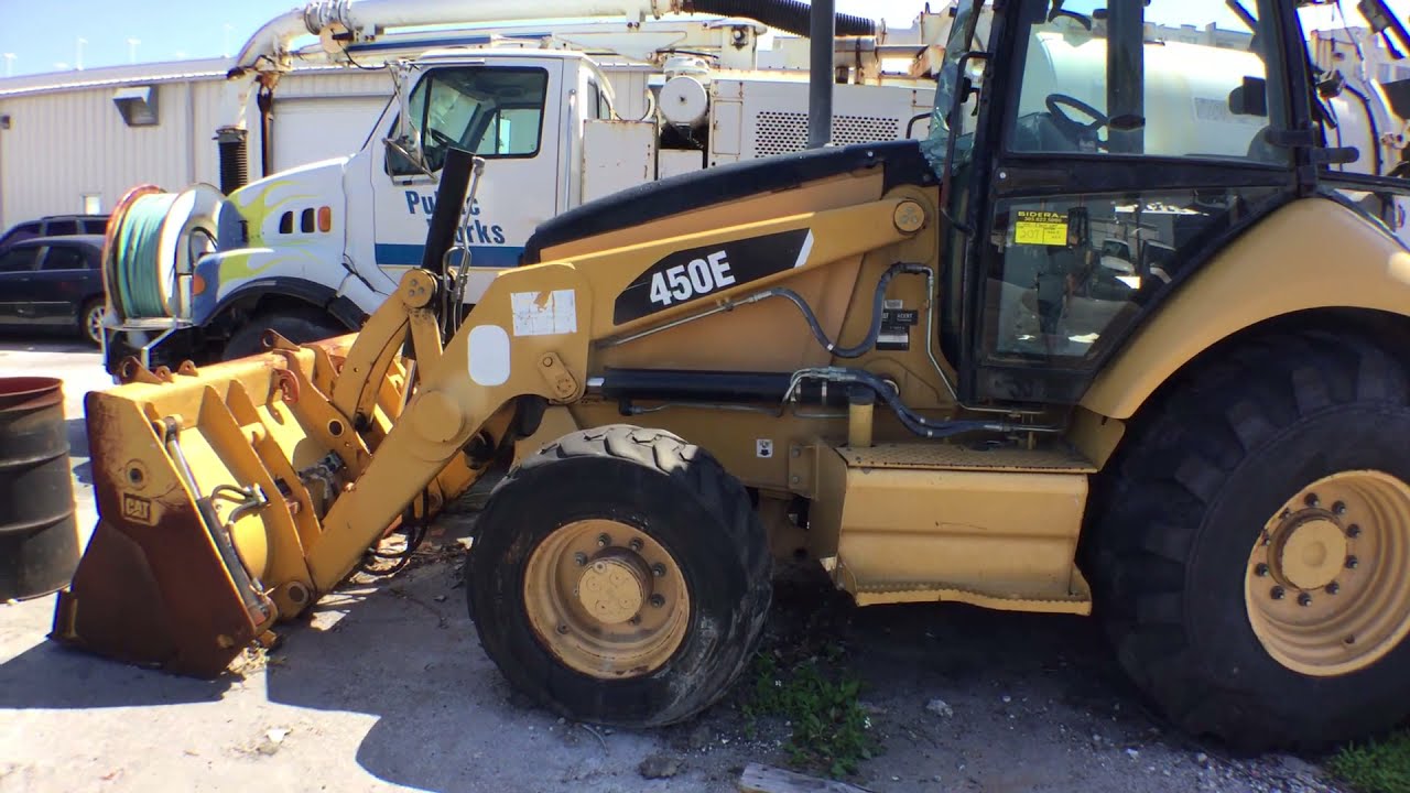 2008 CAT 450E Backhoe Loader lot#207