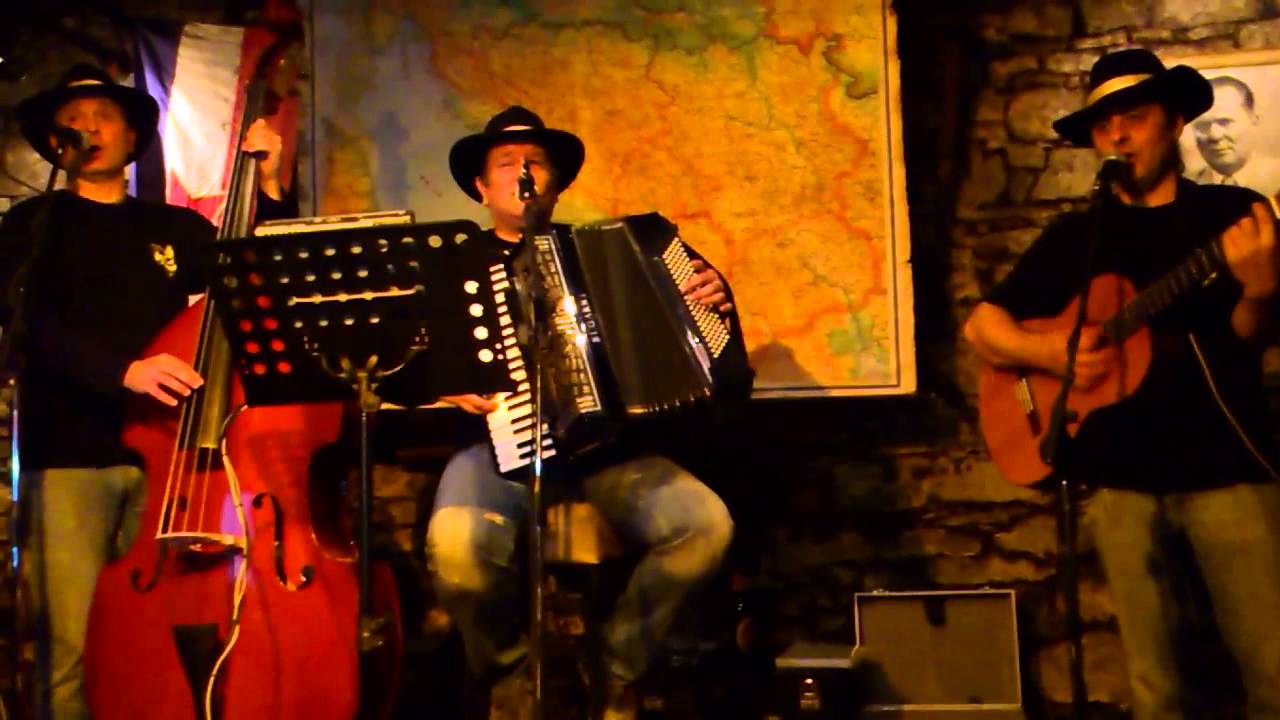 ŽUTA OSA  -  Tko te ima taj te nema
