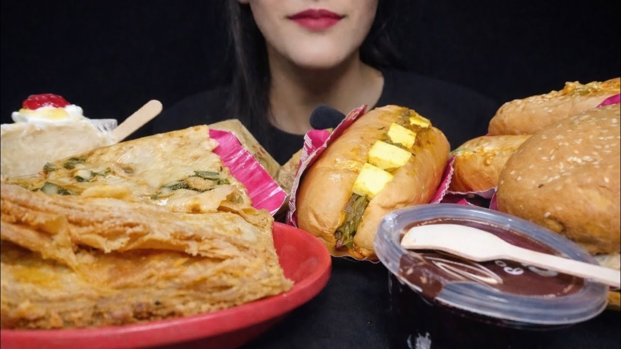 Eating Pan Pizza, Burger, Paneer Hot Dog & Pastry | Full Veg Fast Food Mukbang😋| Mukbang | ASMR 