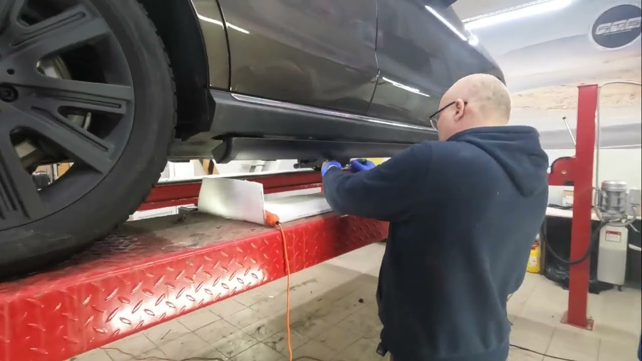Выдвижные электропороги ATS на Mercedes GLE 166
