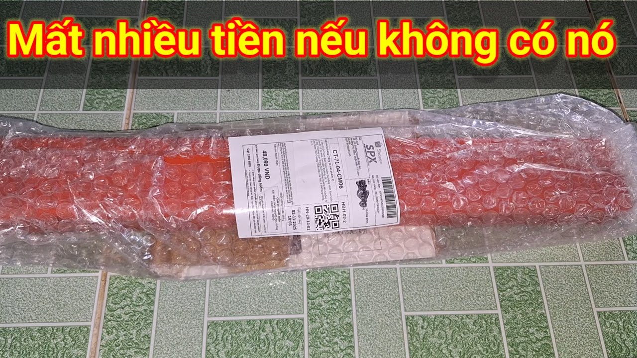 Tam giác phản quang cảnh báo nguy hiểm cần có trên ô tô