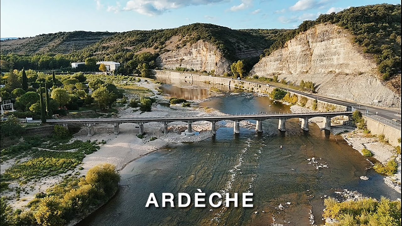 🇫🇷 Ardèche | Vallon-Pont-d'Arc by drone | Traveling France
