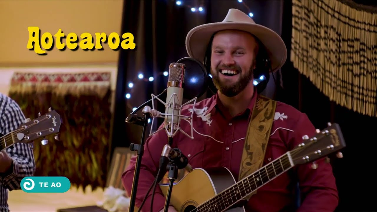 Harmonic Resonators put their folk-reo Māori spin on classic songs in new album | Te Ao Tapatahi