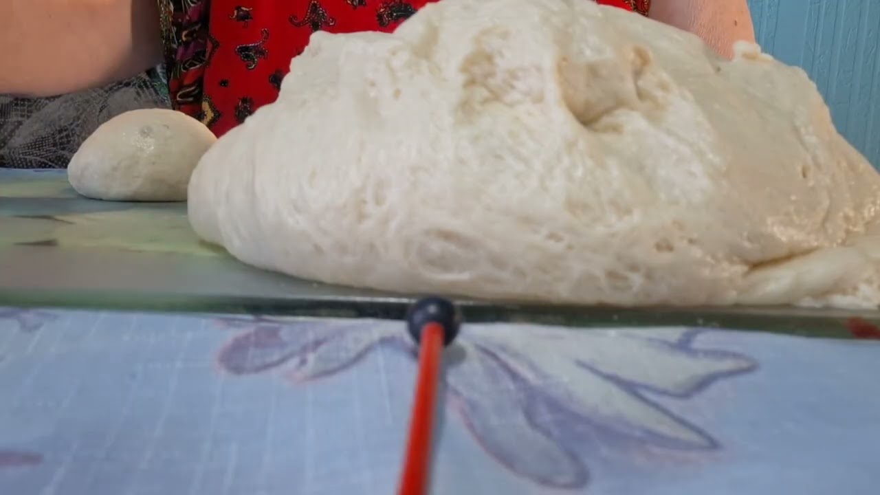 Булочки на закваске сдобные.